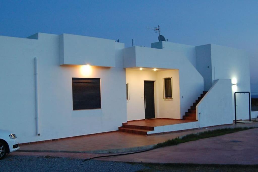 Cristelia Seafront & Pool Villa Lakhania Exterior foto