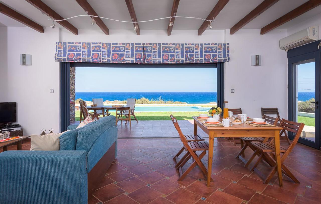 Cristelia Seafront & Pool Villa Lakhania Exterior foto