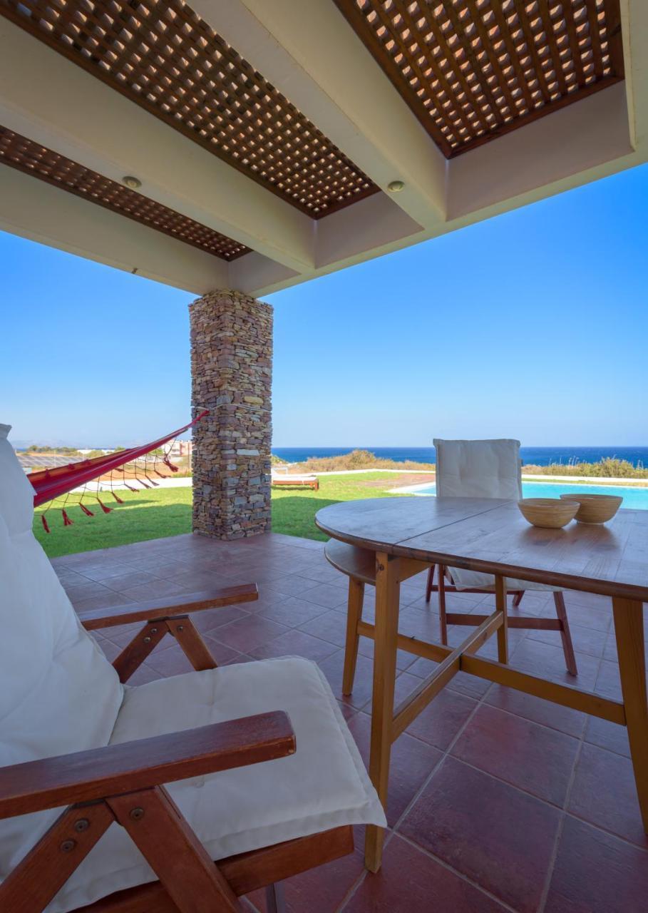 Cristelia Seafront & Pool Villa Lakhania Exterior foto