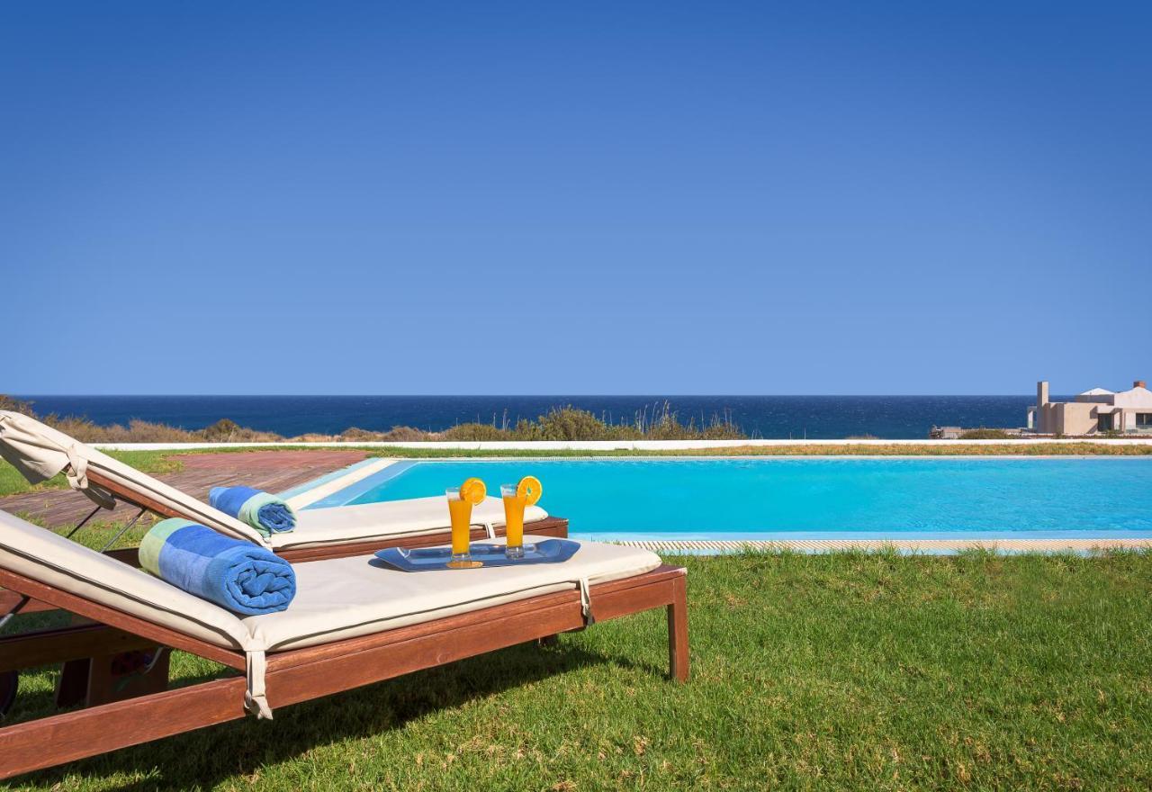 Cristelia Seafront & Pool Villa Lakhania Exterior foto